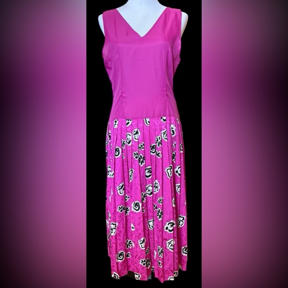 Maggy London Dresses & Skirts - Maggie London Pink Silk Sleeveless Dress